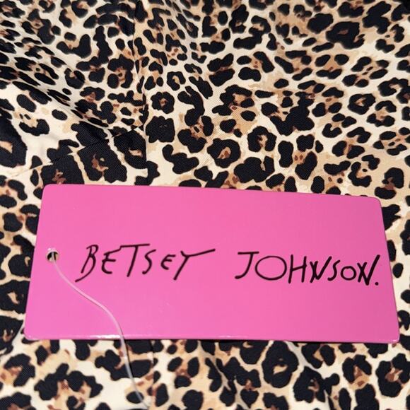 NEW BETSEY JOHNSON Leopard Print
LONG SLEEVE SCUBA ZIP UP 1 PIECE SWIMSUIT SZ L - Picture 4 of 9